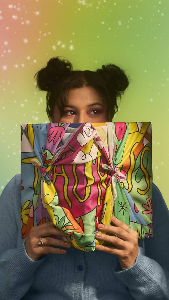 Taurus Knot Wrap - 70cm x 70cm